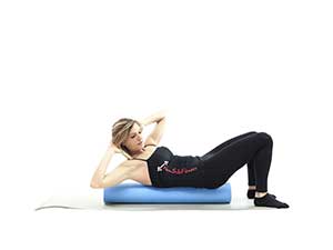 pilates foam roller Chest Lift with Rotation, posizione 2