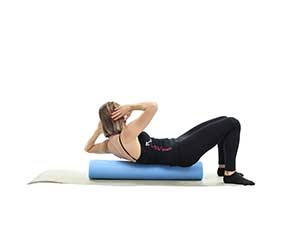 pilates foam roller Chest Lift with Rotation, posizione 3