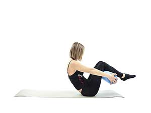 pilates foam roller Rolling Like a Ball, posizione 1