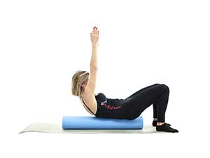 pilates foam roller Chest lift, posizione 2, livello intermedio